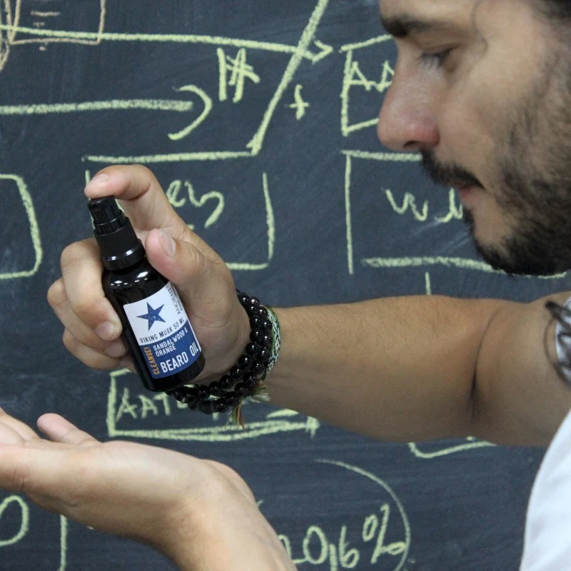 Aceite para BARBA & BIGOTE - 100% NATURAL