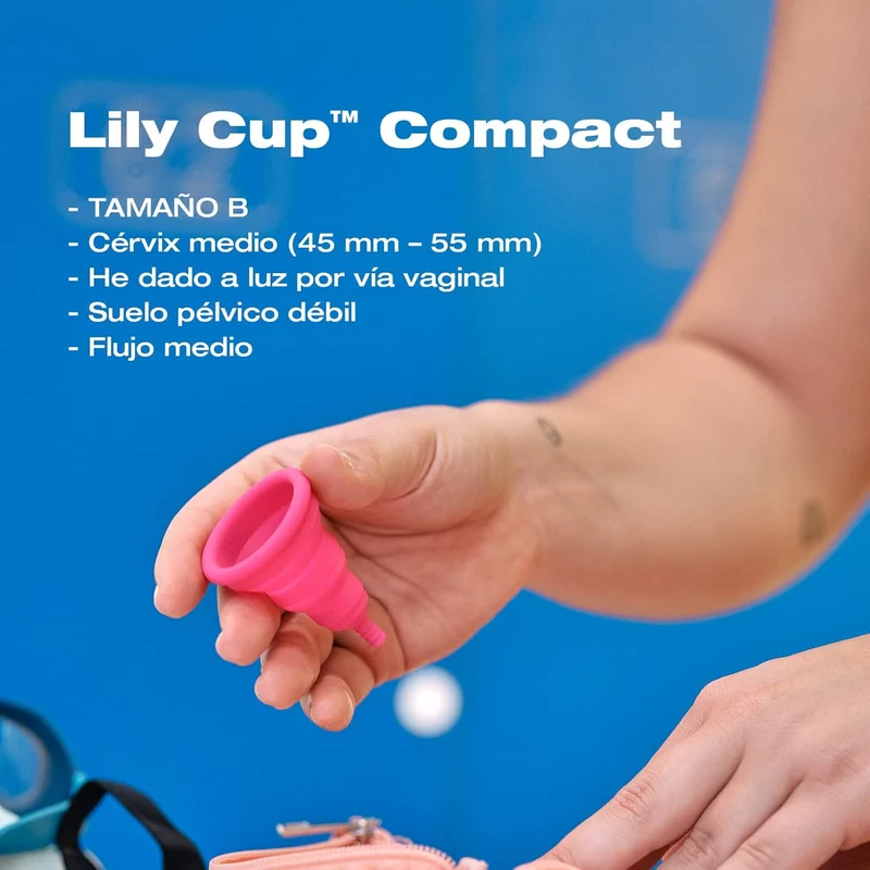 INTIMINA - Lily Cup Compact Copa Menstrual Plegable Talla A y B - Se Pliega y Cabe en su Estuche, Ideal para Viajar - 10 Horas, Silicona Médica