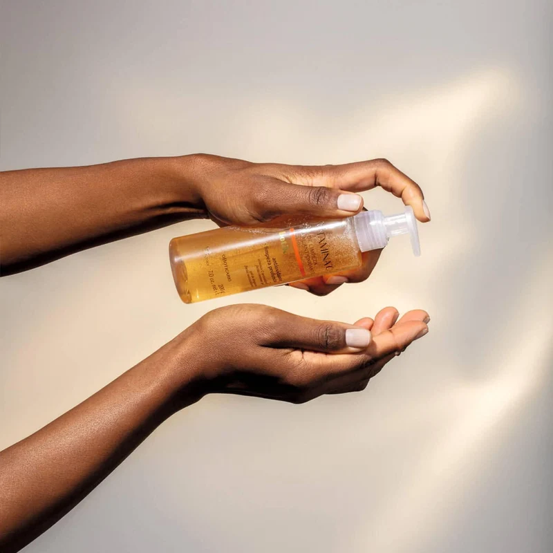 Gel de limpieza facial con vitamina c de Botik
