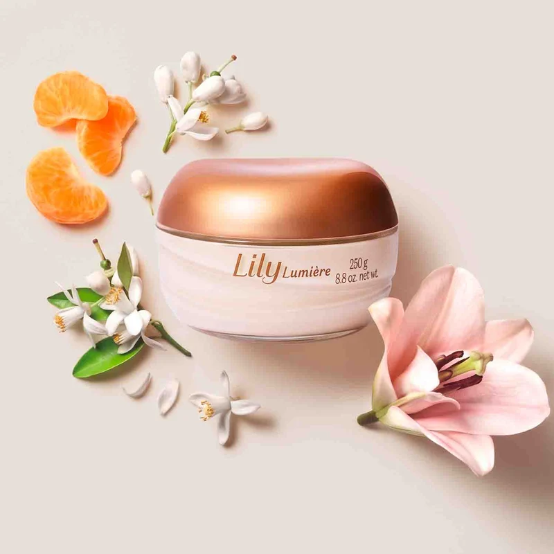 Crema hidratante Satinada Corporal Lily Lumière 250g