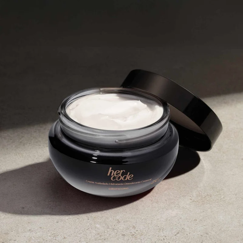 Crema Corporal hidratante aterciopeleada Her Code 250g