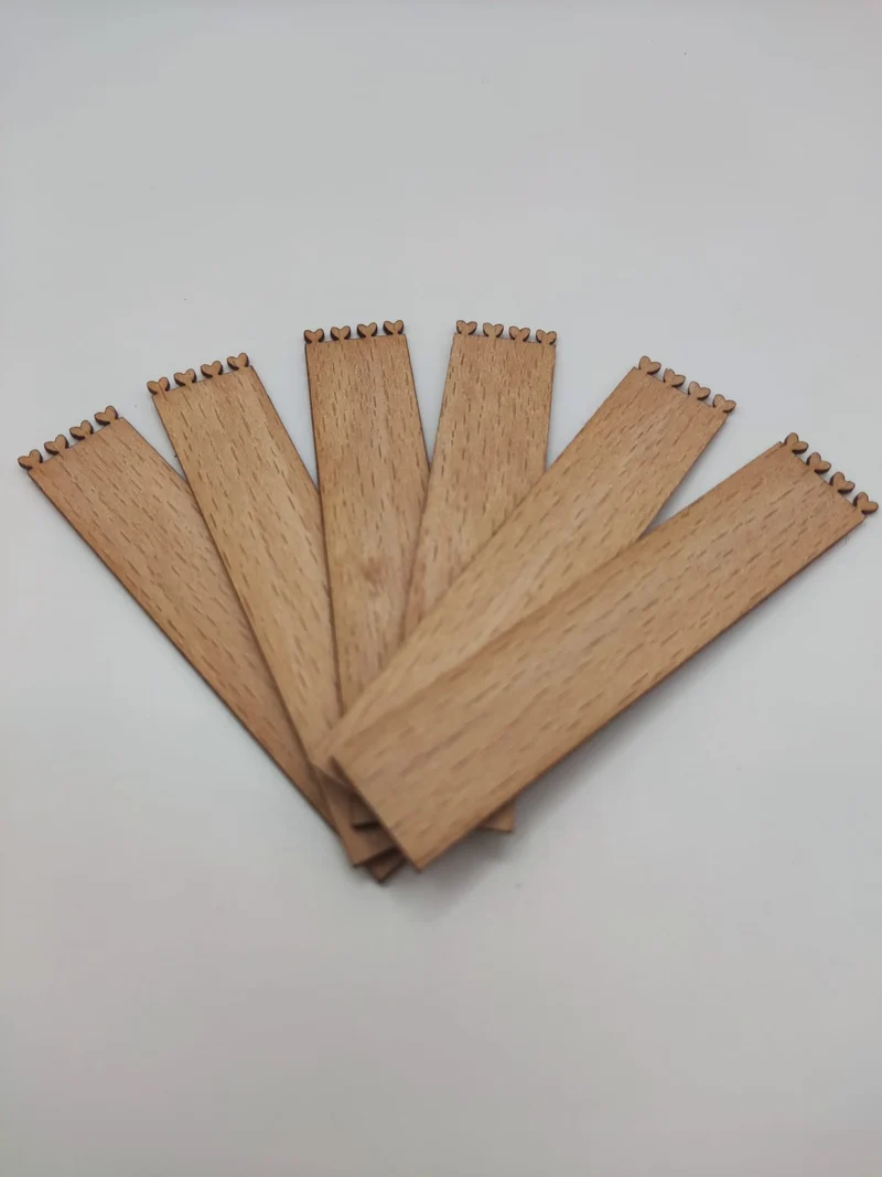 MECHAS DE MADERA CON CORAZONCITOS