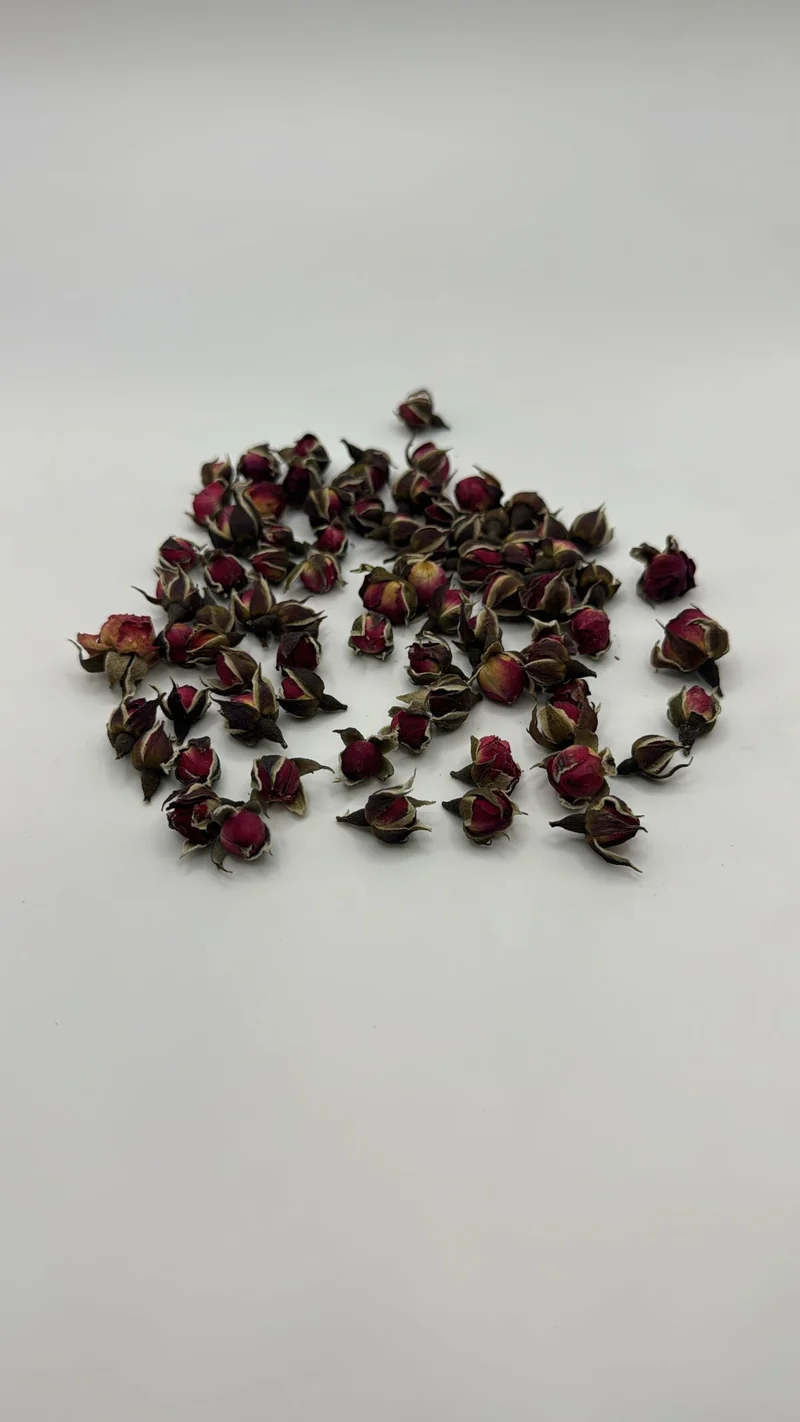 BROTES DE ROSA ROJA