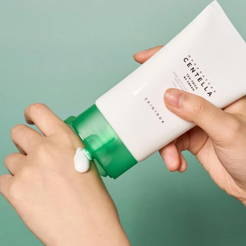SKIN1004 Tea-Trica Crema Facial Calmante con Centella y Árbol de Té – Cuidado Antiacné para Piel Grasa o con Imperfecciones 75ml
