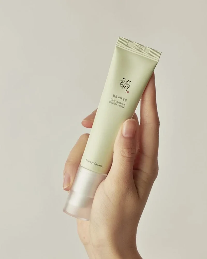 Light On Serum : Centella + Vitamin C